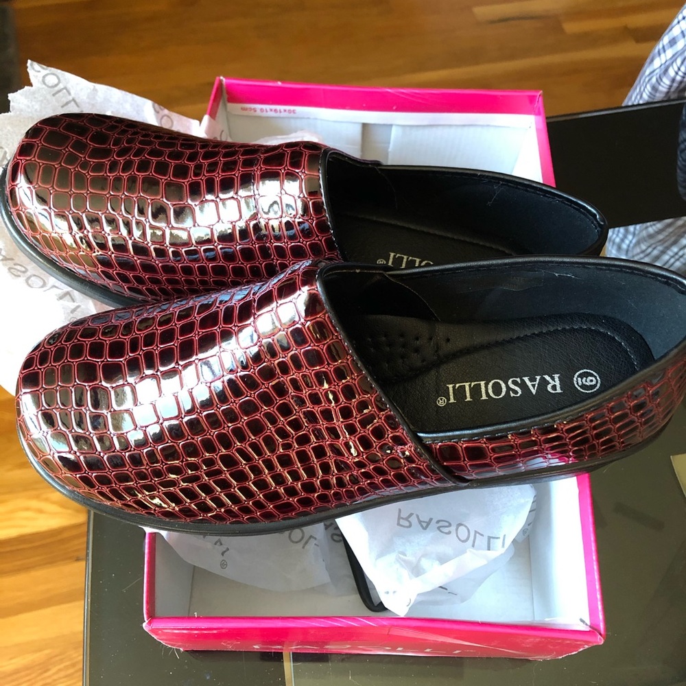 Fashion clogs